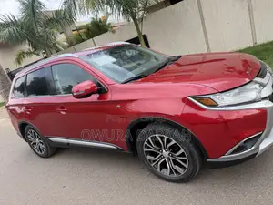 Mitsubishi Outlander 2.4 PHEV AWD 2018 Red