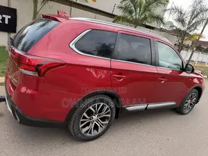Mitsubishi Outlander 2.4 PHEV AWD 2018 Red