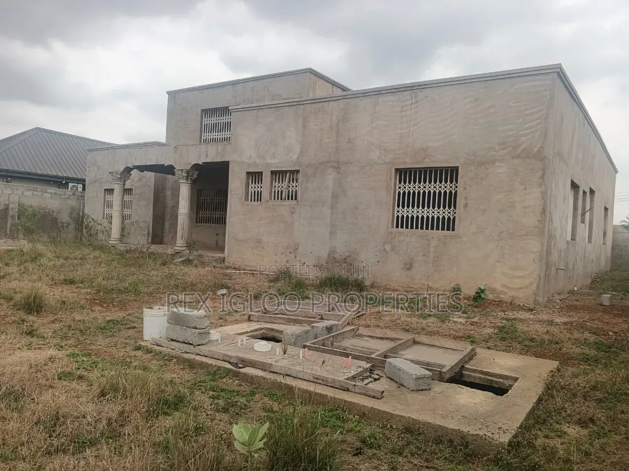 4bdrm House in Tema, Community 25 for sale