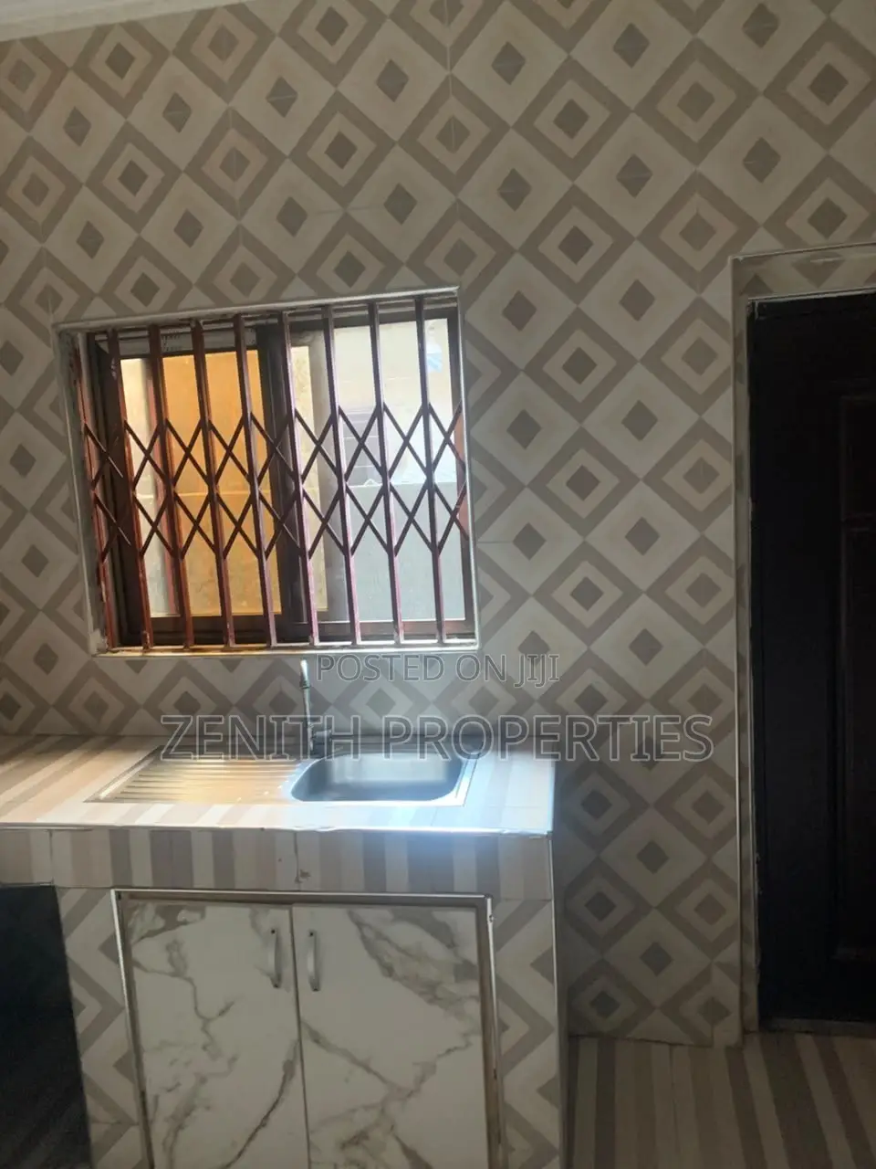 Mini Flat in Zenith Realty, Bortiano for rent