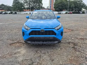 Toyota RAV4 2019 Blue