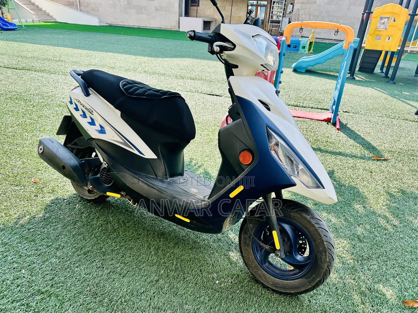 Yamaha 2023 Blue