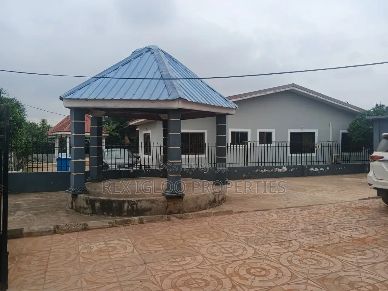 3bdrm House in Tema, Community 25 for sale