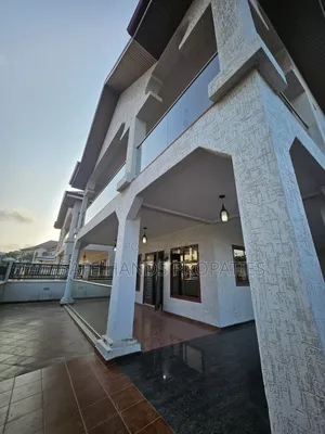 4bdrm Duplex in Accra Metropolitan for rent