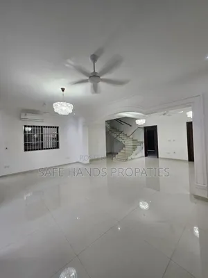 4bdrm Duplex in Accra Metropolitan for rent