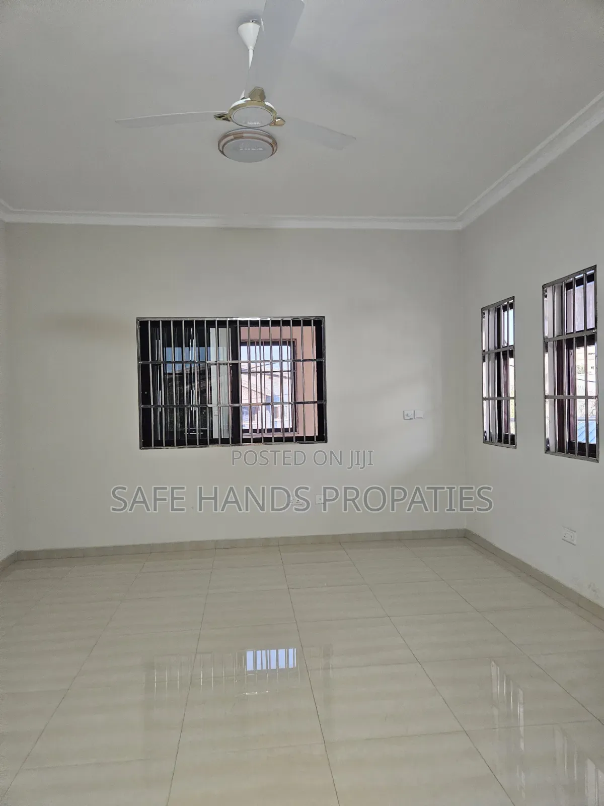 4bdrm Duplex in Accra Metropolitan for rent