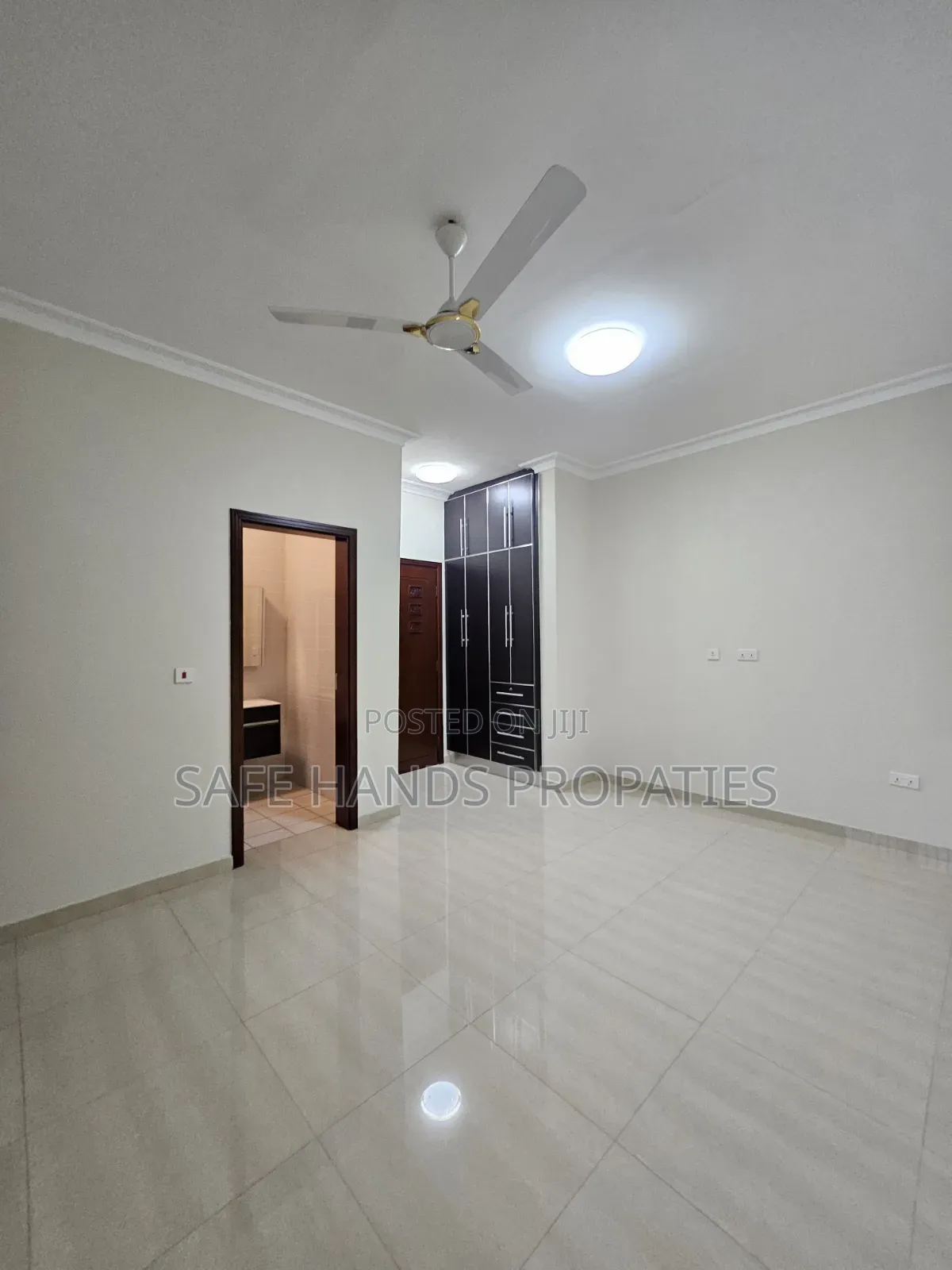 4bdrm Duplex in Accra Metropolitan for rent