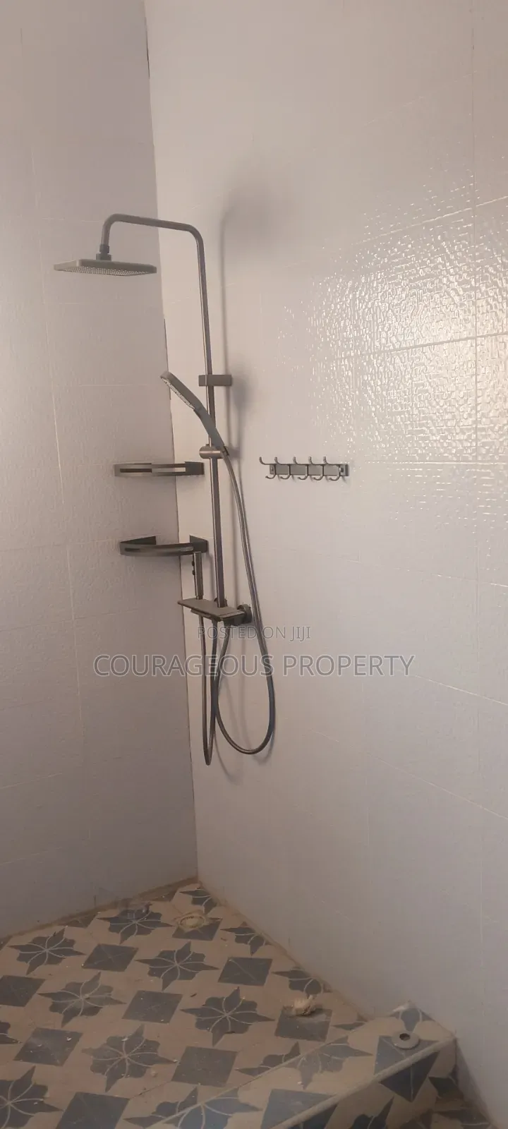 3bdrm Apartment in Ayawaso Road, Pentecost for rent