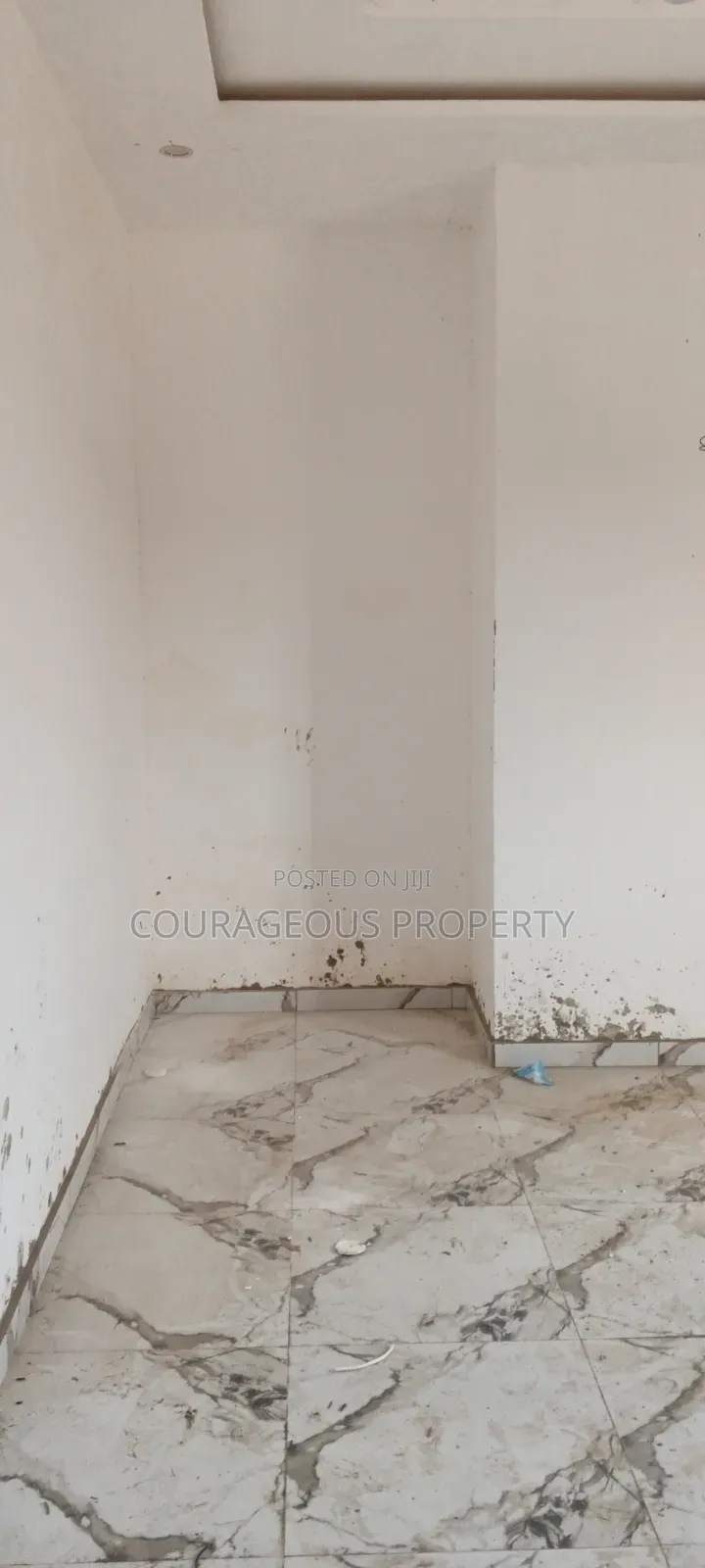 3bdrm Apartment in Ayawaso Road, Pentecost for rent