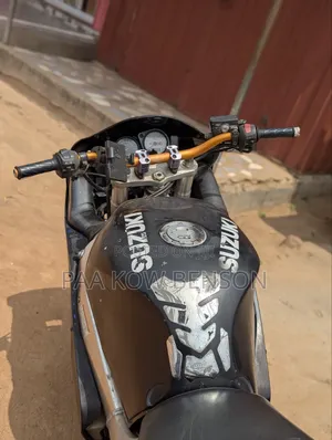 Suzuki GSR 2015 Black