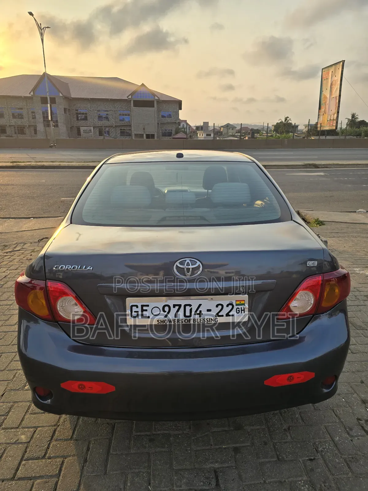 Toyota Corolla LE 4dr Sedan (1.8L 4cyl 4A) 2010 Gray
