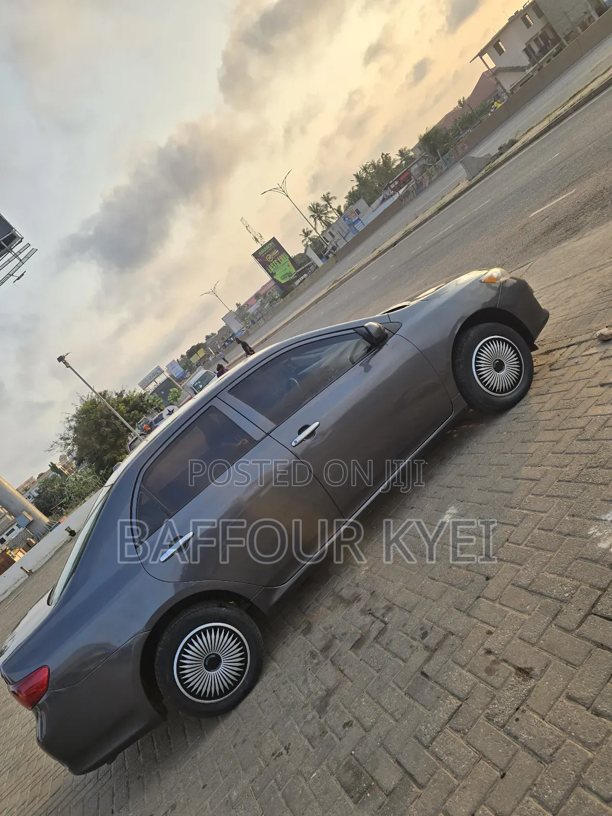Toyota Corolla LE 4dr Sedan (1.8L 4cyl 4A) 2010 Gray