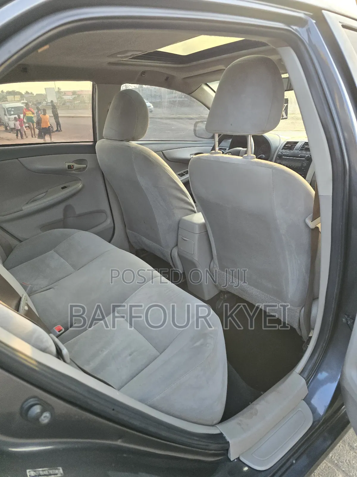 Toyota Corolla LE 4dr Sedan (1.8L 4cyl 4A) 2010 Gray