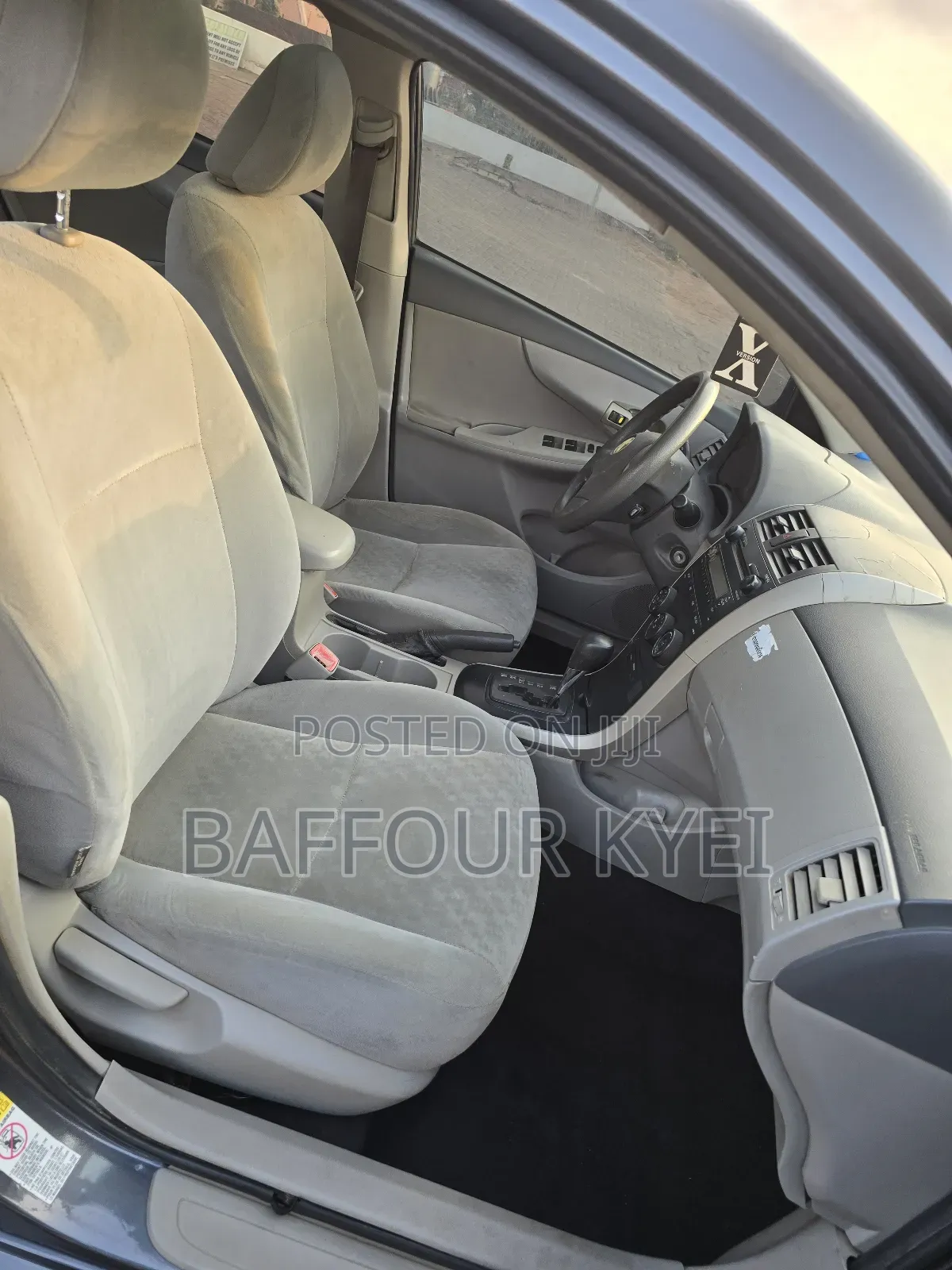 Toyota Corolla LE 4dr Sedan (1.8L 4cyl 4A) 2010 Gray