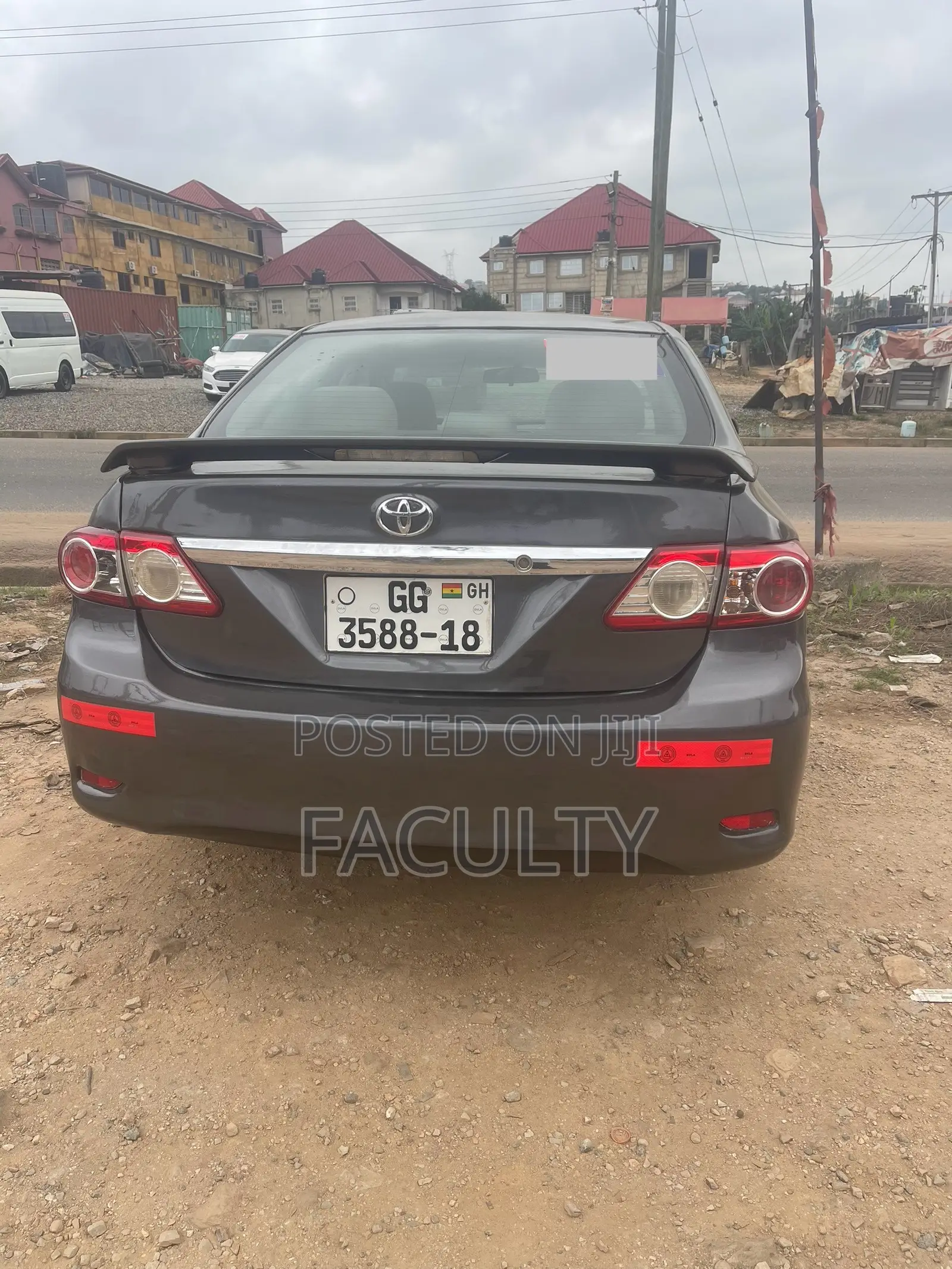 Toyota Corolla LE 4dr Sedan (1.8L 4cyl 4A) 2012 Gray