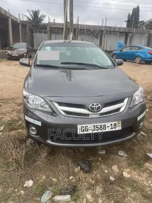 Toyota Corolla LE 4dr Sedan (1.8L 4cyl 4A) 2012 Gray