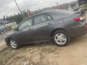 Toyota Corolla LE 4dr Sedan (1.8L 4cyl 4A) 2012 Gray