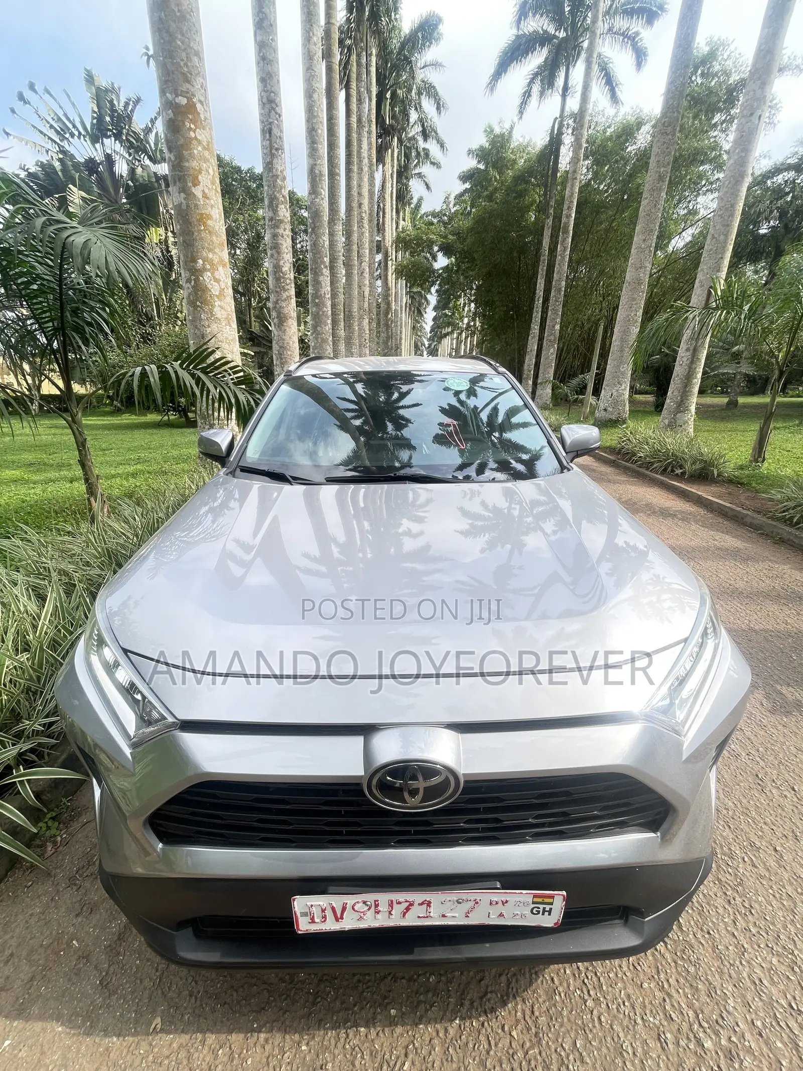Toyota RAV4 XLE 2021 Silver