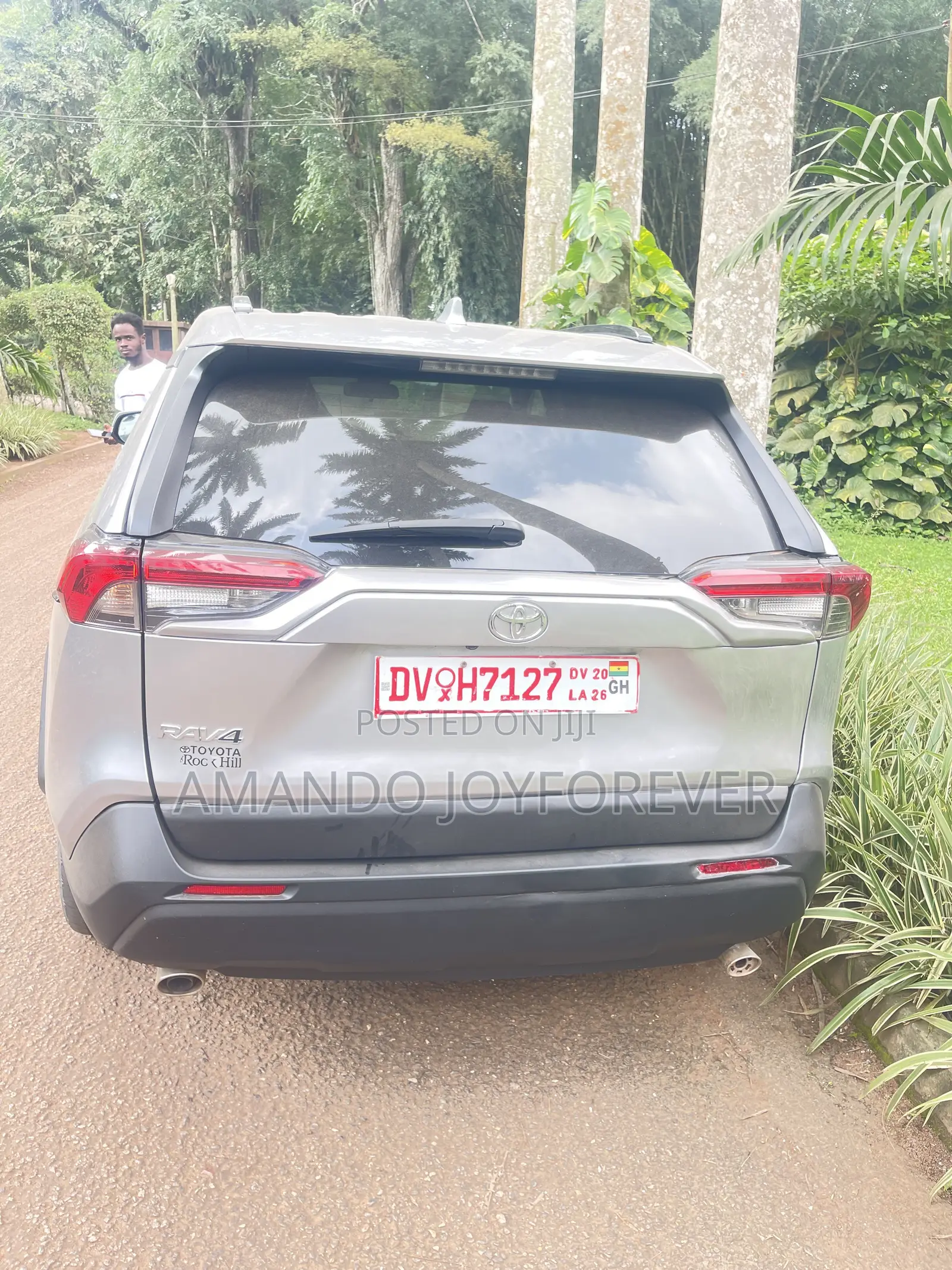 Toyota RAV4 XLE 2021 Silver