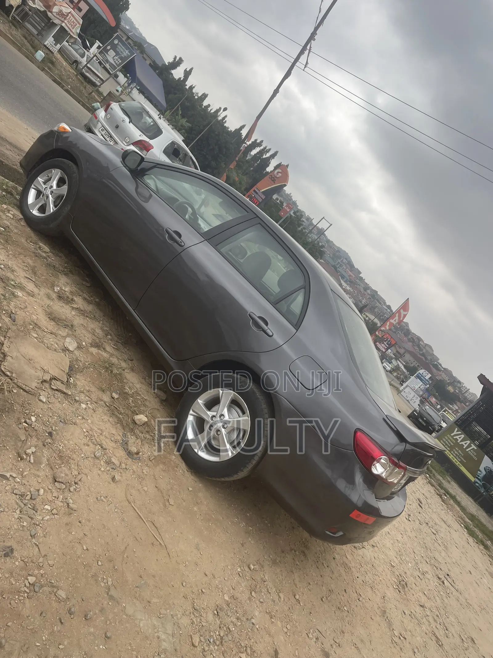 Toyota Corolla LE 4dr Sedan (1.8L 4cyl 4A) 2012 Gray