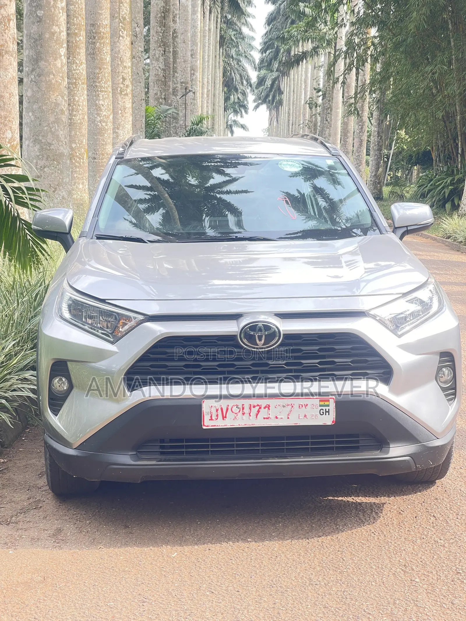 Toyota RAV4 XLE 2021 Silver