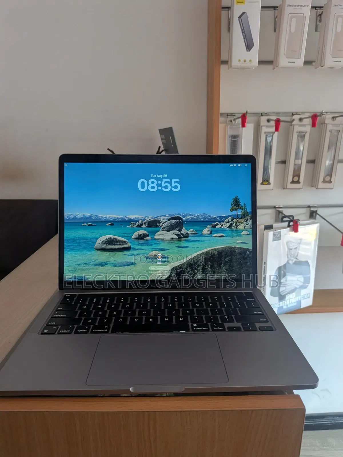 Laptop Apple MacBook Pro 2020 8GB Apple M1 SSD 512GB