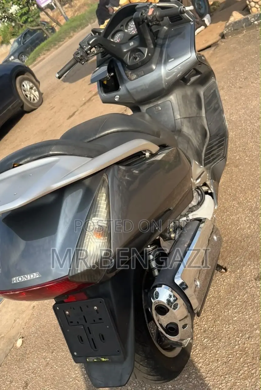 New Honda 2025 Silver