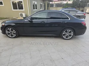 Mercedes-Benz C300 Luxury 4dr AWD 4Matic Sedan (2.0L 4cyl 7A) 2015 Black