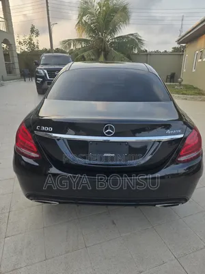 Mercedes-Benz C300 Luxury 4dr AWD 4Matic Sedan (2.0L 4cyl 7A) 2015 Black