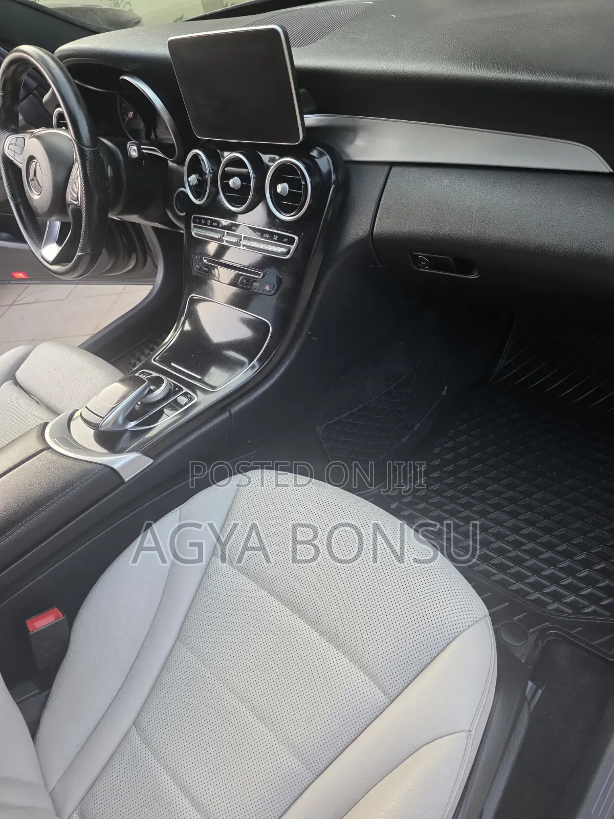 Mercedes-Benz C300 Luxury 4dr AWD 4Matic Sedan (2.0L 4cyl 7A) 2015 Black