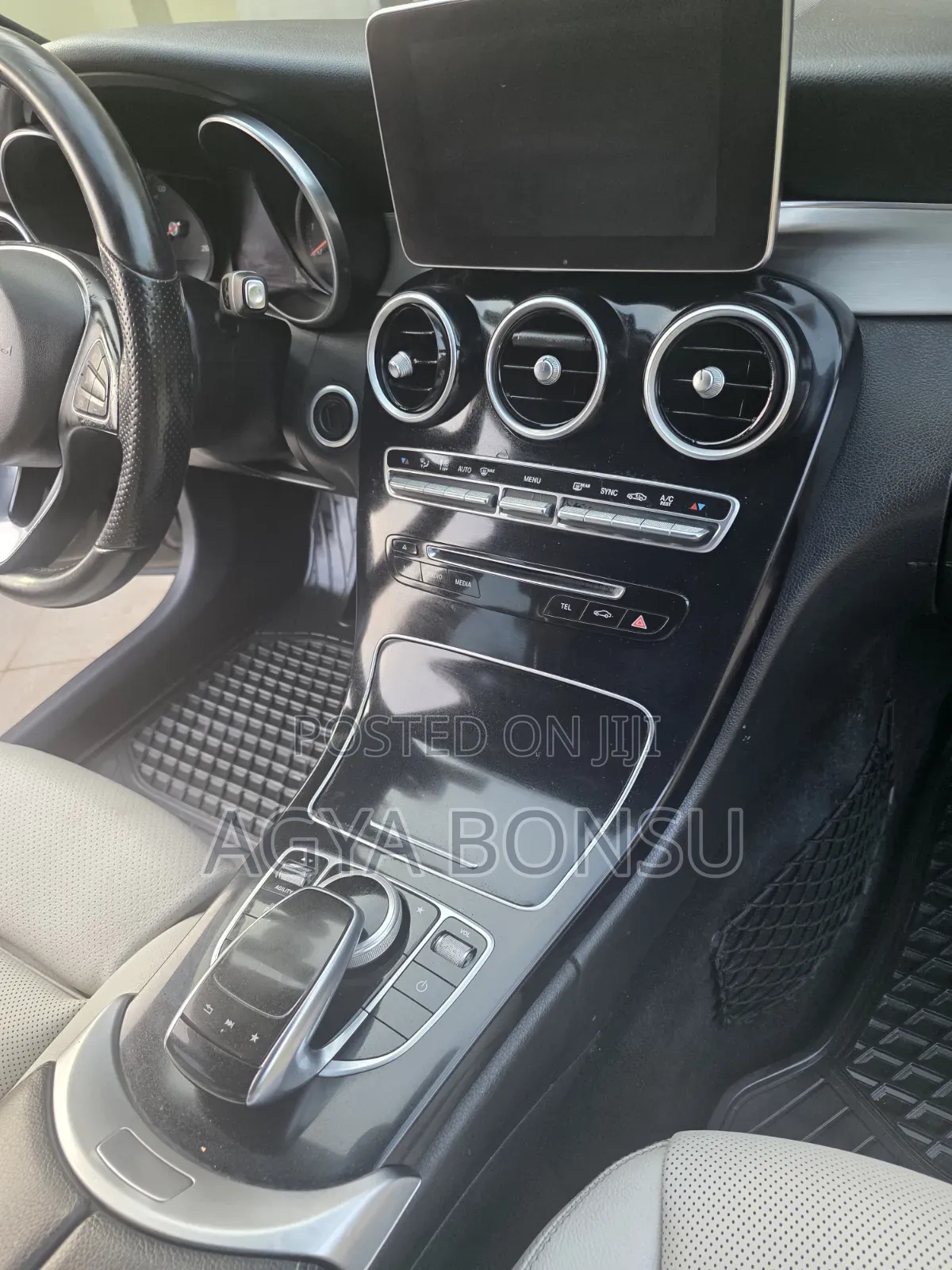 Mercedes-Benz C300 Luxury 4dr AWD 4Matic Sedan (2.0L 4cyl 7A) 2015 Black