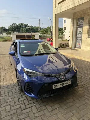 Toyota Corolla 2016 Blue
