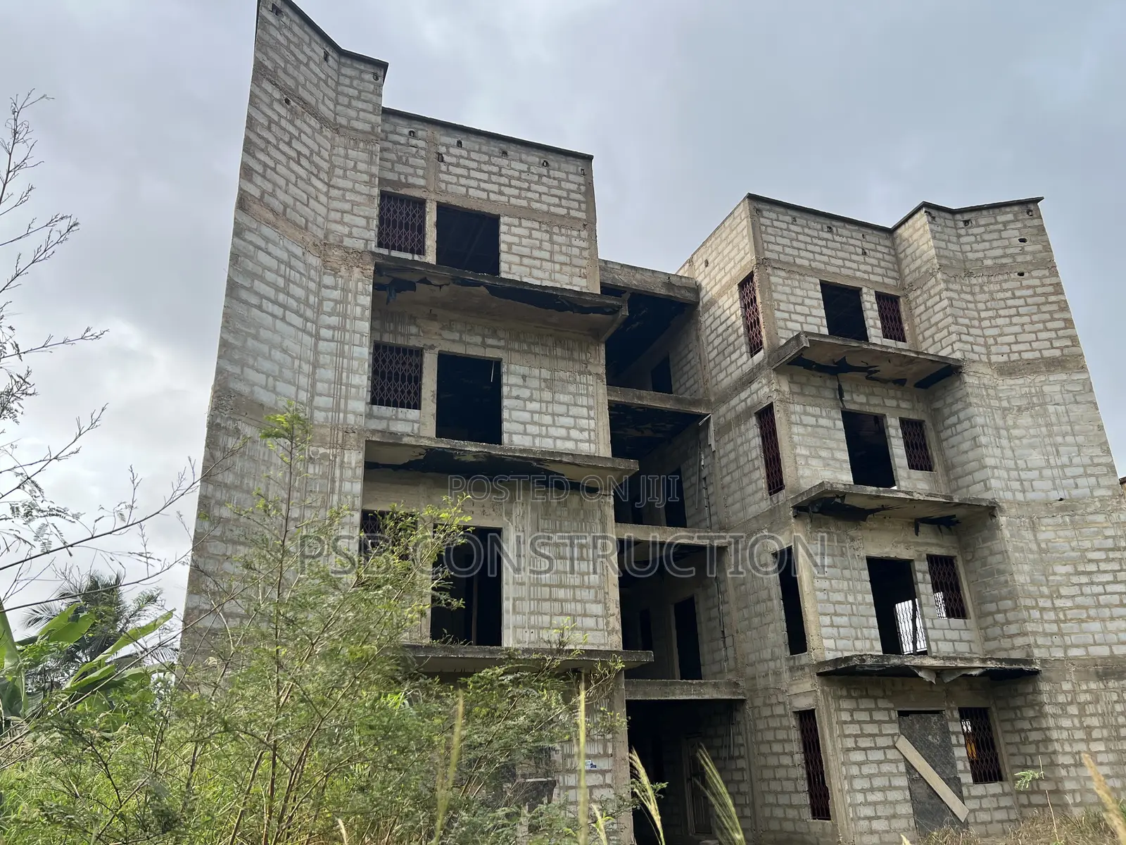 20bdrm Apartment in Psb Construction, Oyarifa for sale