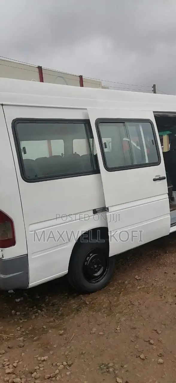 Mercedes-Benz Sprinter 1999 White