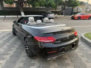 Mercedes-Benz C300 Base 4Matic Coupe AWD (2.0L 4cyl 7A) 2017 Black