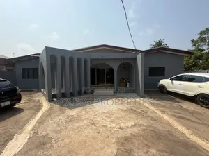 2bdrm Apartment in Onyinase, Abrantie for rent