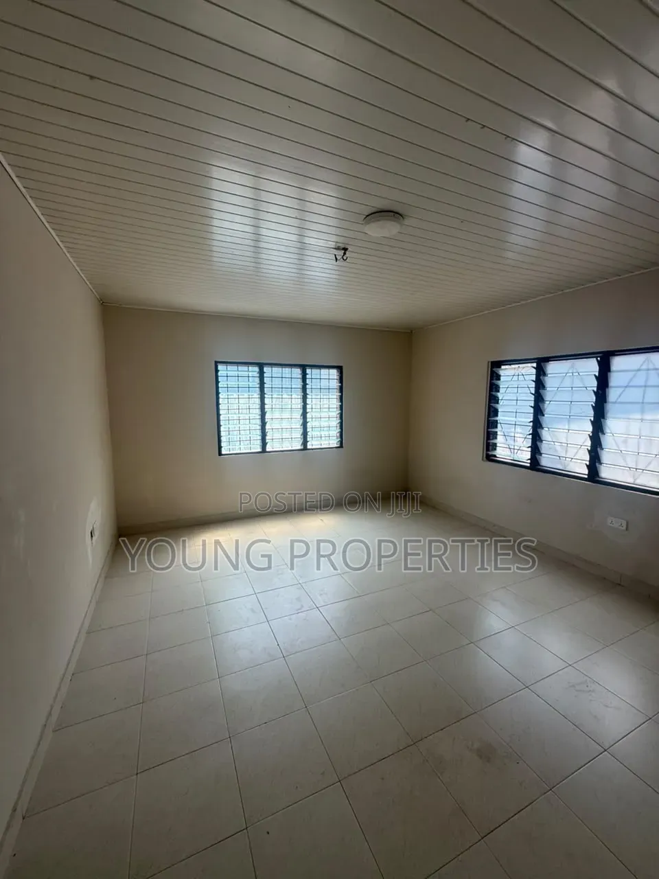 2bdrm Apartment in Onyinase, Abrantie for rent