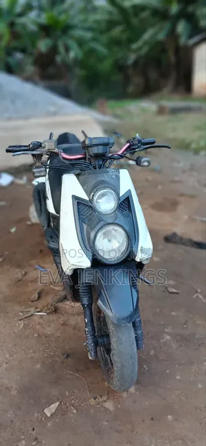 Yamaha 2019 White