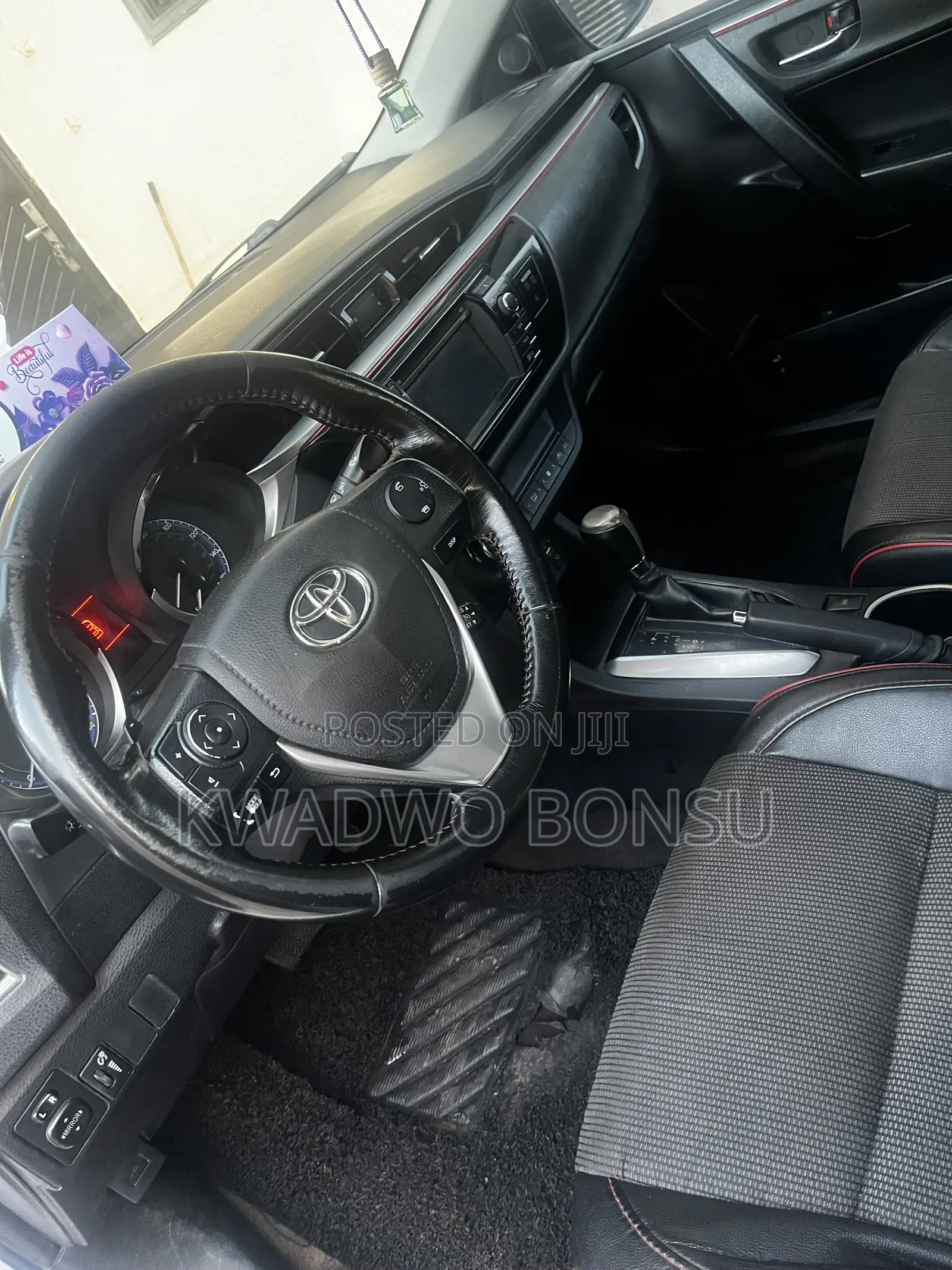 Toyota Corolla S w/Special Edition Pkg (1.8L 4cyl CVT) 2016 White