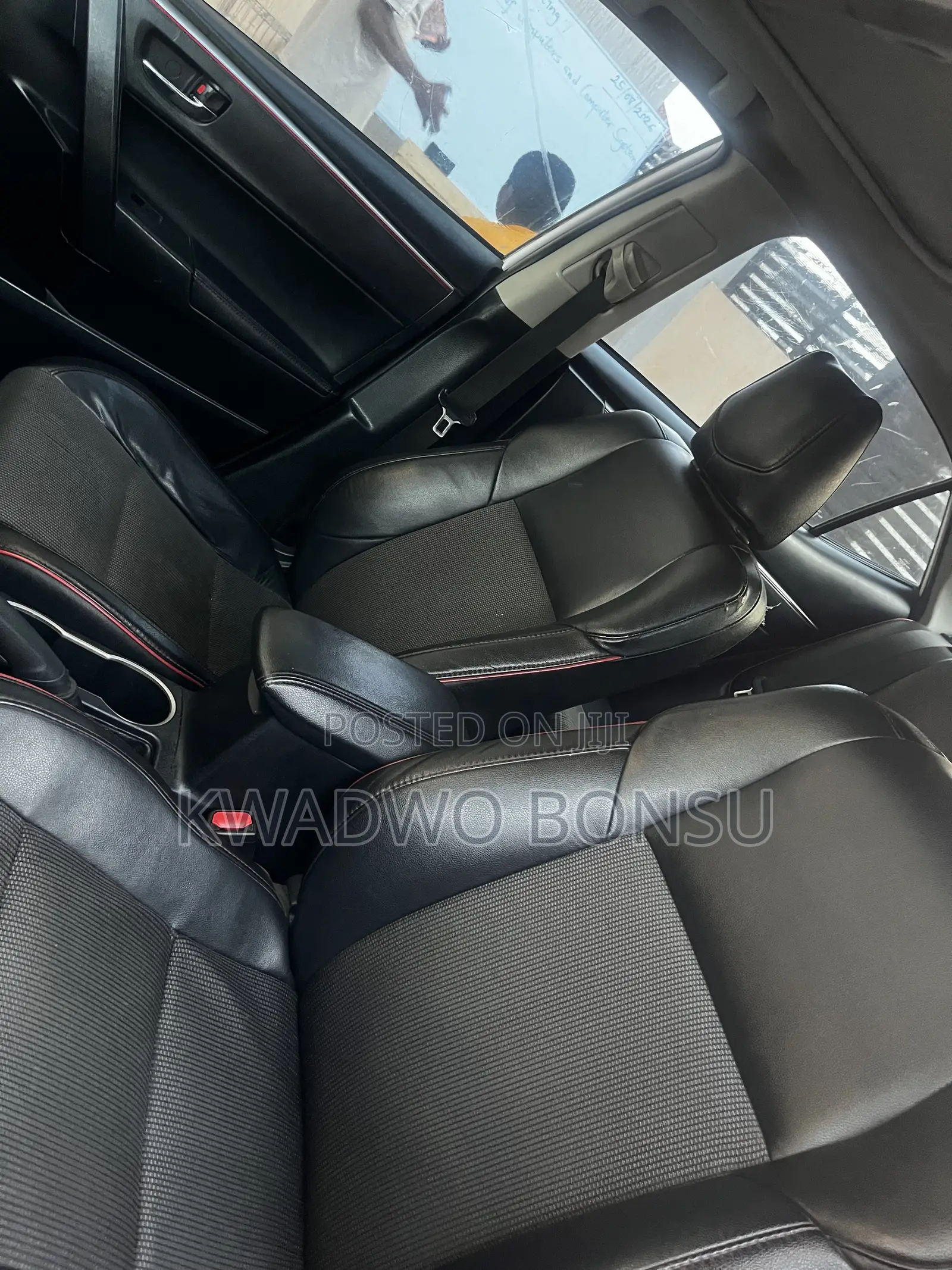 Toyota Corolla S w/Special Edition Pkg (1.8L 4cyl CVT) 2016 White