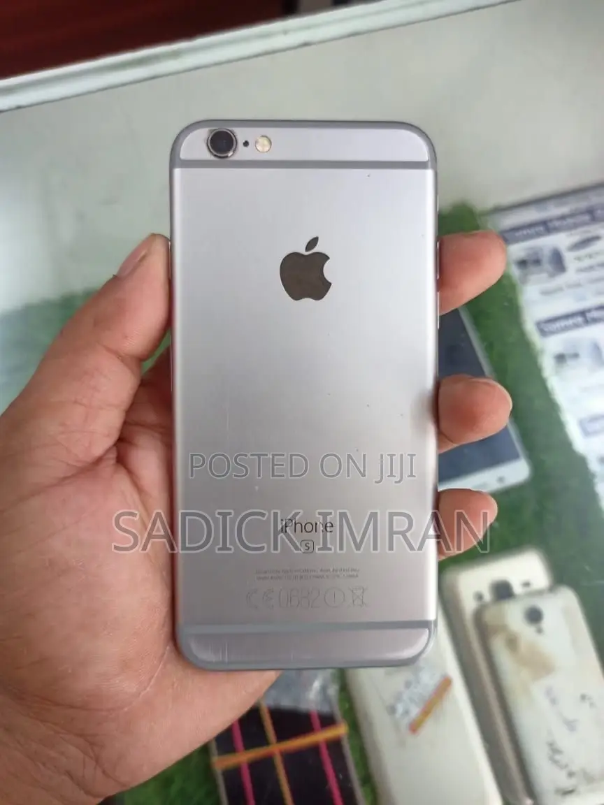 New Apple iPhone 6s 64 GB Gray