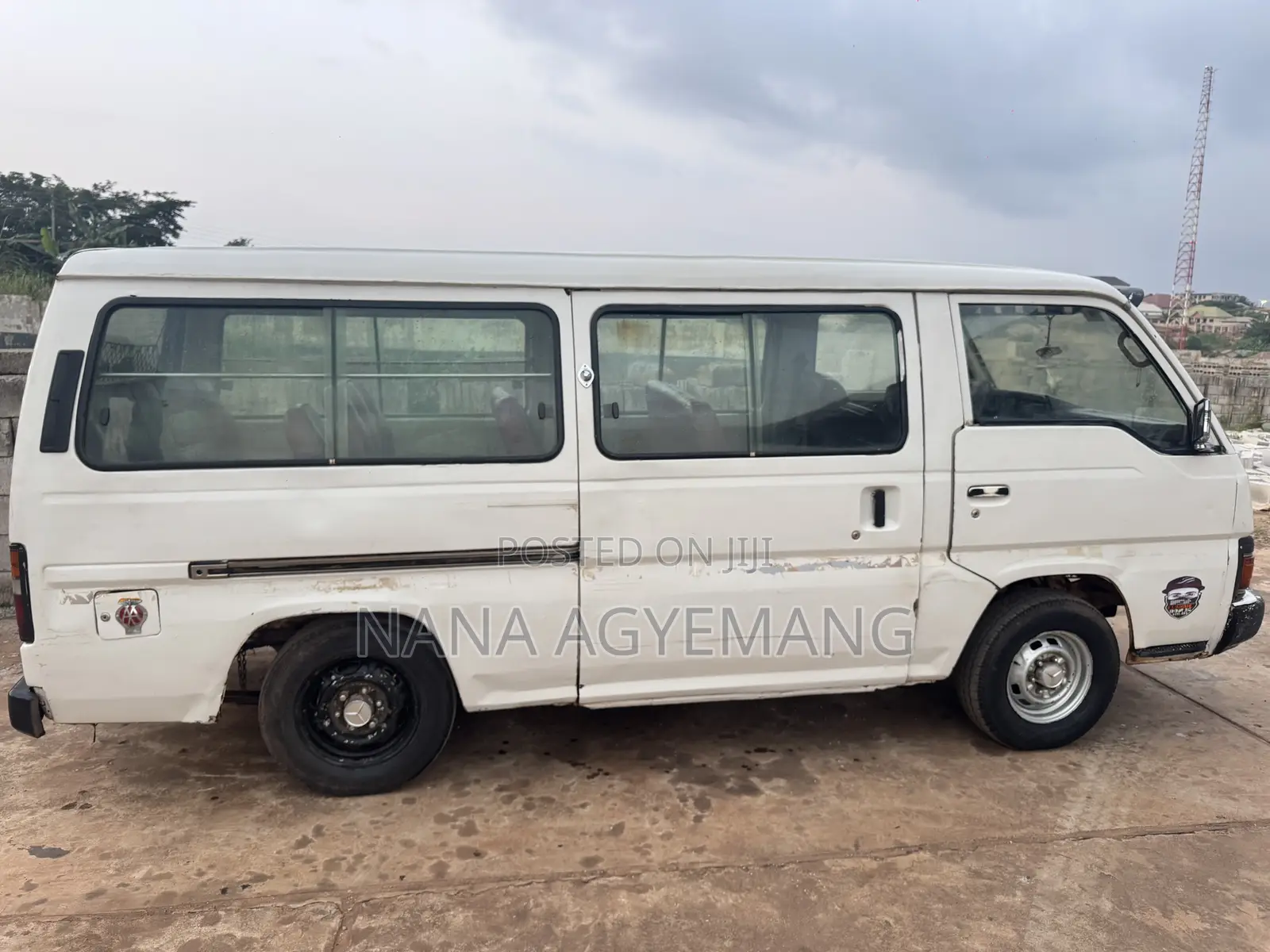 Nissan Caravan (Urvan) 1993 White