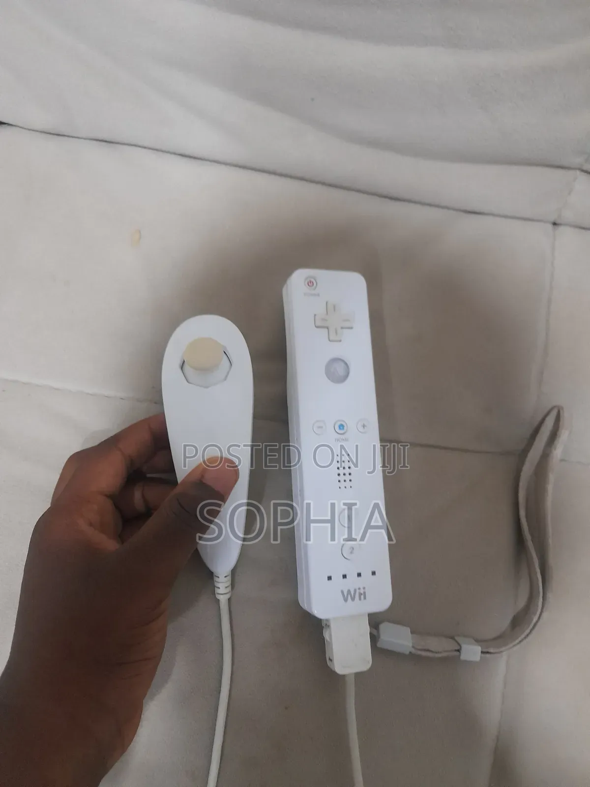 Wii Nintendo Switch With 1 Controller and 1 Nunchuk