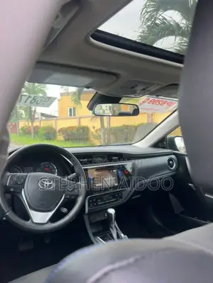 Toyota Corolla SE (1.8L 4cyl 2A) 2019 Black