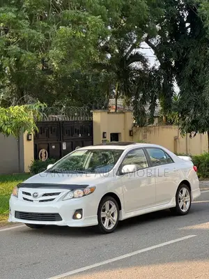 Toyota Corolla S 4dr Sedan (1.8L 4cyl 4A) 2013 White