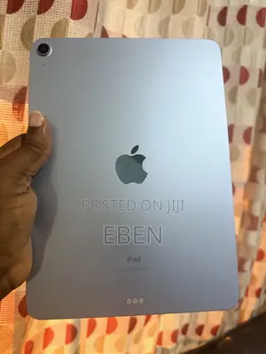 Apple iPad Air (2020) 64 GB Blue