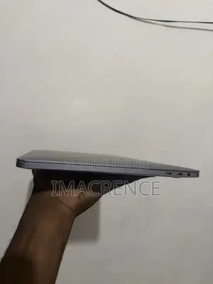 Laptop Apple MacBook Pro 2018 16GB Intel Core i5 SSD 512GB