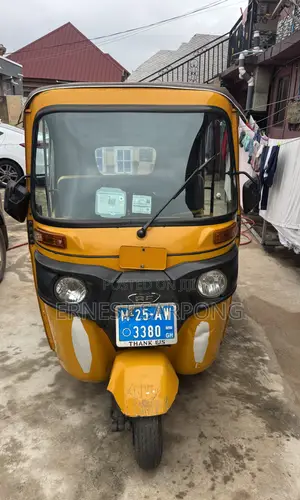 Bajaj RE 2025 Yellow