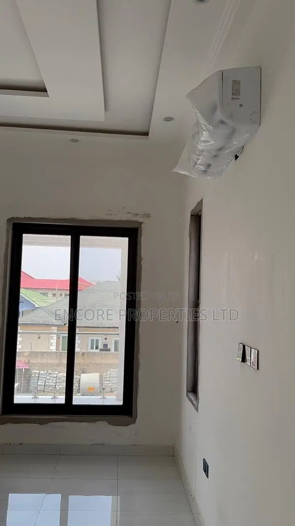 4bdrm House in Ashaley Botwe for sale