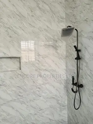 4bdrm House in Ashaley Botwe for sale